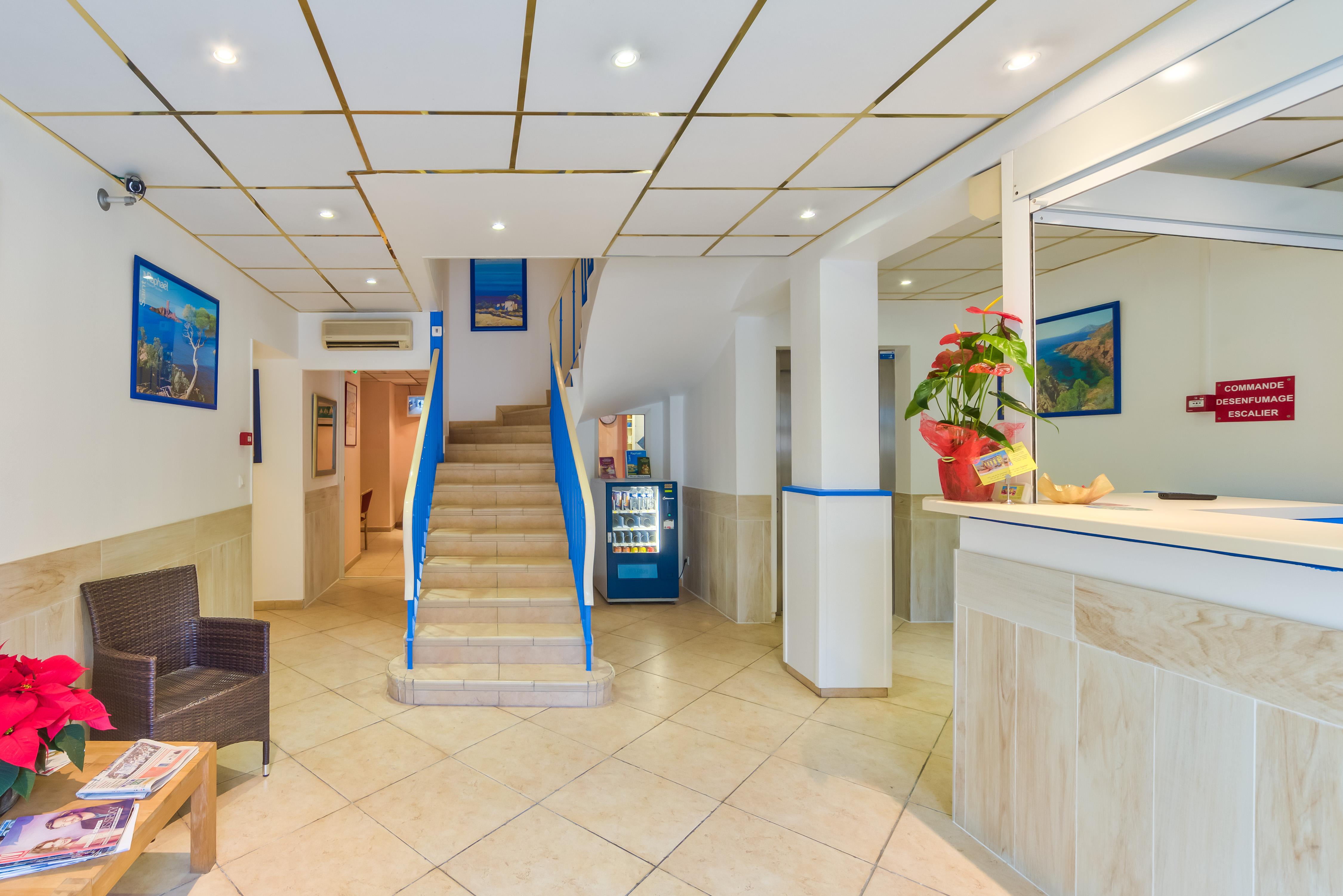 Hotel Provencal Saint-Raphaël Exteriör bild